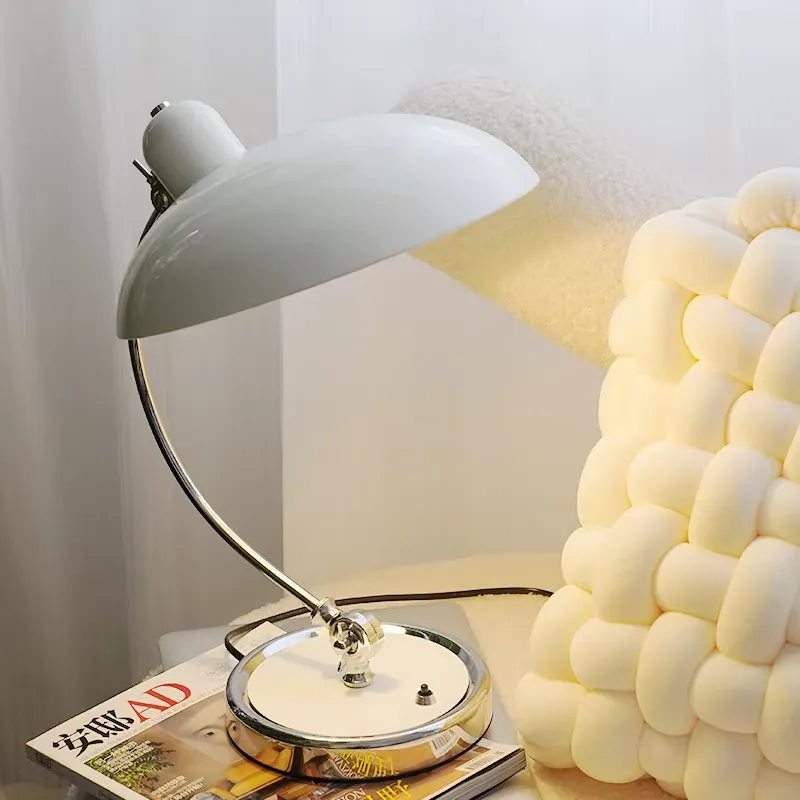 Modern Cordless Iron Desk Lamp - đánh giá và giá Solar Lamp